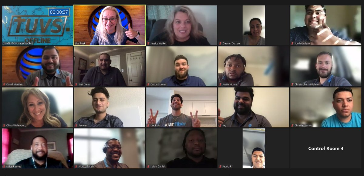 TrainerPeaches's tweet photo. Congratulations to these 20 new experts ready to bring AT&amp;T's extraordinary experiences to customers homes
#InHomeExperts #IHX https://t.co/DMfg5aG4Ls