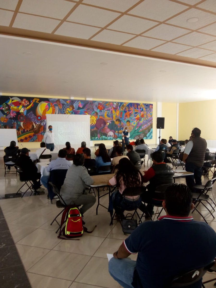 IMEPI_Edomex's tweet photo. En compañía del #CENARED y de Autoridades Municipales, personal del Instituto impartió el curso integral de pirotecnia a integrantes y representantes del sector pirotécnico, así como a cuerpos de seguridad y protección civil del municipio de Tultepec #Edoméx y del #SINAPROC. https://t.co/56xihyLOOW