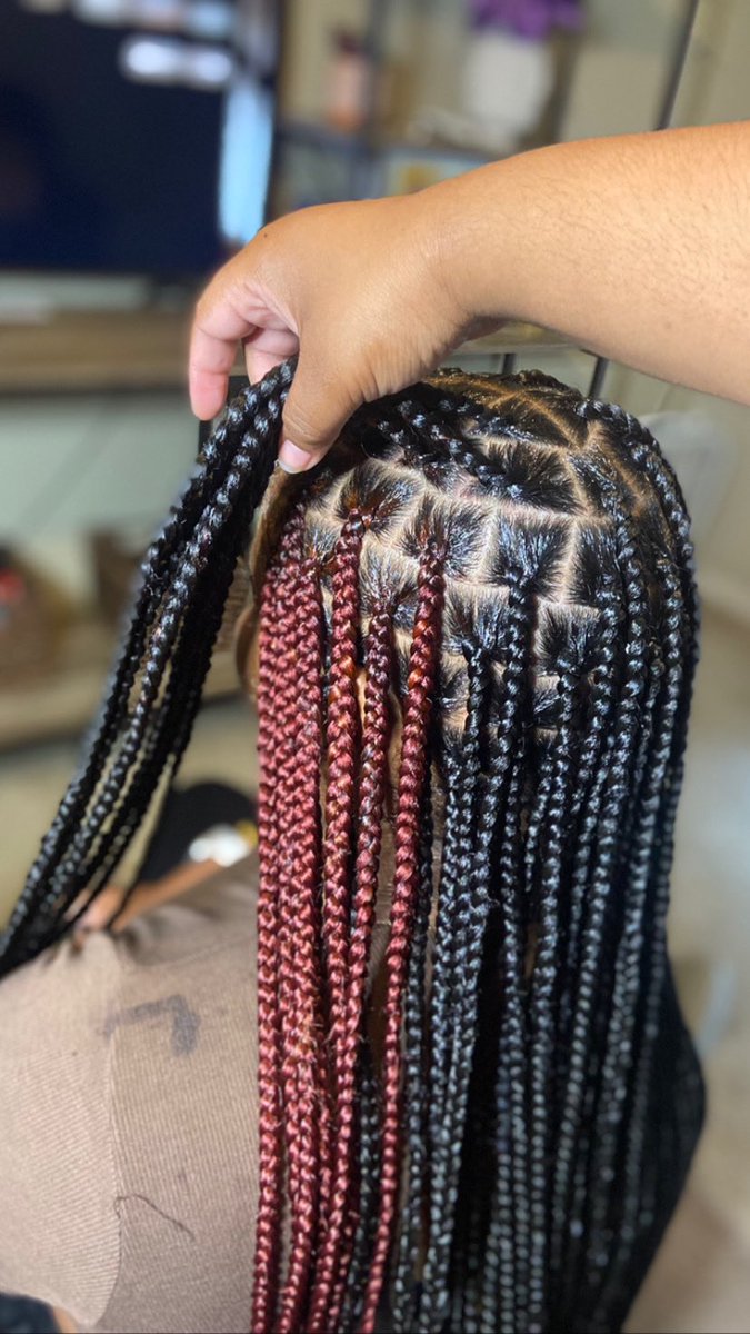 tailuhh_'s tweet photo. Knotless Braids in Baton Rouge. College Student Discount ($110) Only Available with School ID๐ง๐ฝโโ๏ธ๐ @ theemoรซtslay on Instagram!! #lsu22 #lsu24 #lsu23 #lsu25 #su22 #su24 #su23 #su25 #brbraids https://t.co/BNaoaeXfZw