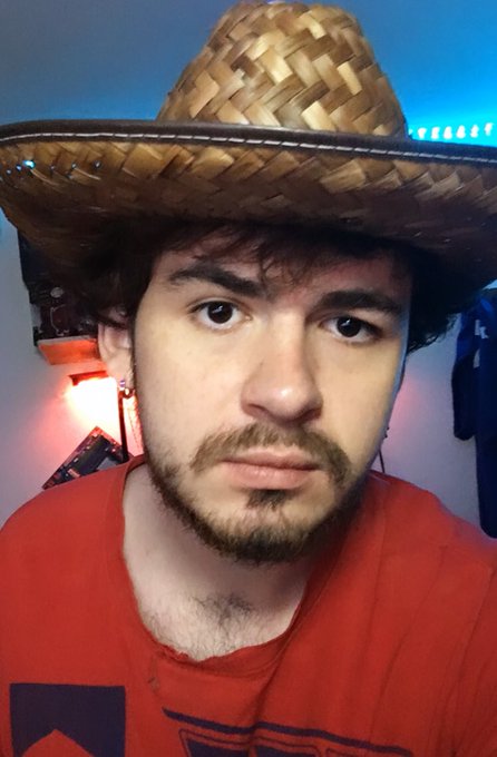 Buenas noches plebe 🤠 https://t.co/vbRVFroVg2