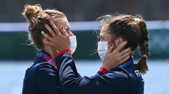 titrespresse's tweet image. (L'express): JO-2020: #Bové et #Tarantola lancent la journée en beauté : Tokyo - Deux médailles sur cinq bateaux engagés, l'aviron français a frappé fort à Tokyo: au lendemain du sacre de Matthieu Androdias et Hugo Boucheron,.. titrespresse.com/32324172102/bo…