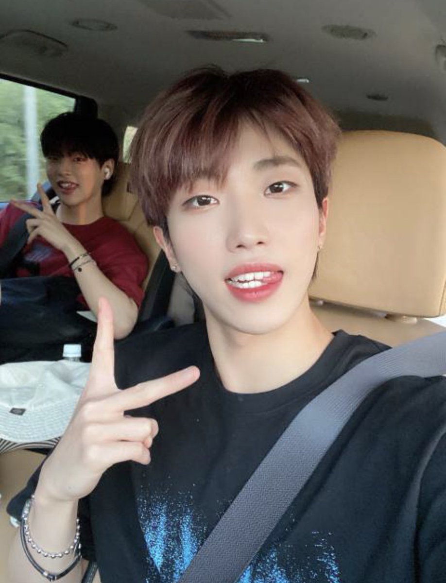 TheKingDom_GF's tweet photo. [DANN👑]

단 무진! 단무지!! 헿✌️🌷

#KINGDOM #킹덤 #DANN #단 #목요일의왕 #왕의편지 https://t.co/SK1dguzngi