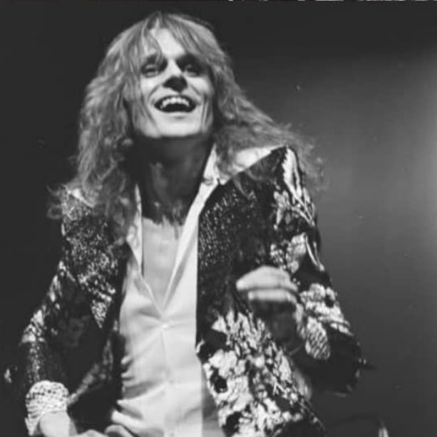 MDesbarres's tweet photo. A mere child!! Little did I know I would DJ @littlesteven_ug TONIGHT 9pm-12am PT playing the greatest Rock & Soul music ever made… For YOU #becool #bekind #bespectacular #timetravel 🎵 https://t.co/55OV4rx1zR