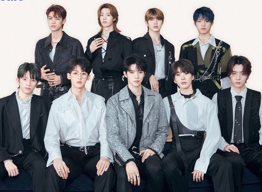 First #IXFORM group photo after the debut announcement! ✨
#JunLiu #LiuJun #刘隽