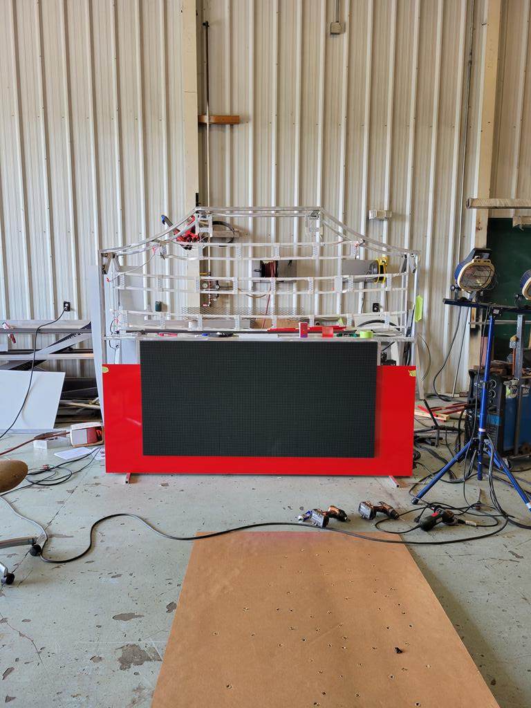 kenny_terhune's tweet image. @cirrusled  3ft x 6ft 9mm sitting in a custom sign built at  @Rogers_Sign  #signs #fabrication #signcraft #welding