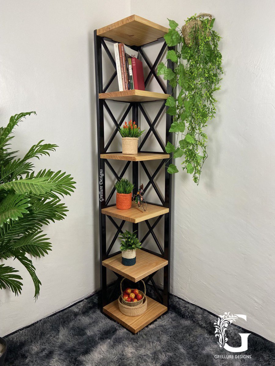 grellure's tweet photo. Home is not just place but a feeling created by beautiful pieces &amp; the ones we love🤍💚🤍
Corner Shelf Dimensions: 
Height: 75’inches 
Length: 14’ inches 
Width: 14’ inches 
Material: 1.5/1’ metal bar &amp;Cypress wood
Price: Ksh 18,500
#homedecor #furnituredesign #nairobifurniture https://t.co/NktKHkOUwR
