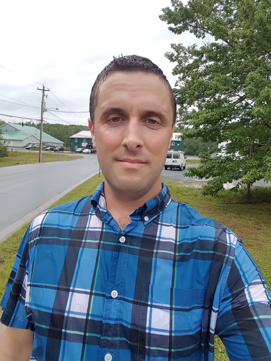 Robbieiscanuck's tweet photo. Got a little soaked on my walk... https://t.co/g88KZSXG7n