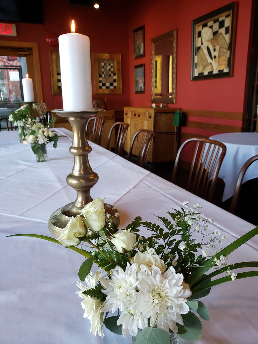 ticklishchicken's tweet photo. I can now add Floral Design to my list of life skills. 👍 These are part of my work with a wedding planner. Social media plus wedding assistant! Variety is indeed the spice of life.  https://t.co/rfMvE4qO7D #weddingplanner #weddings #weddingseason https://t.co/qTGzHaCPVw