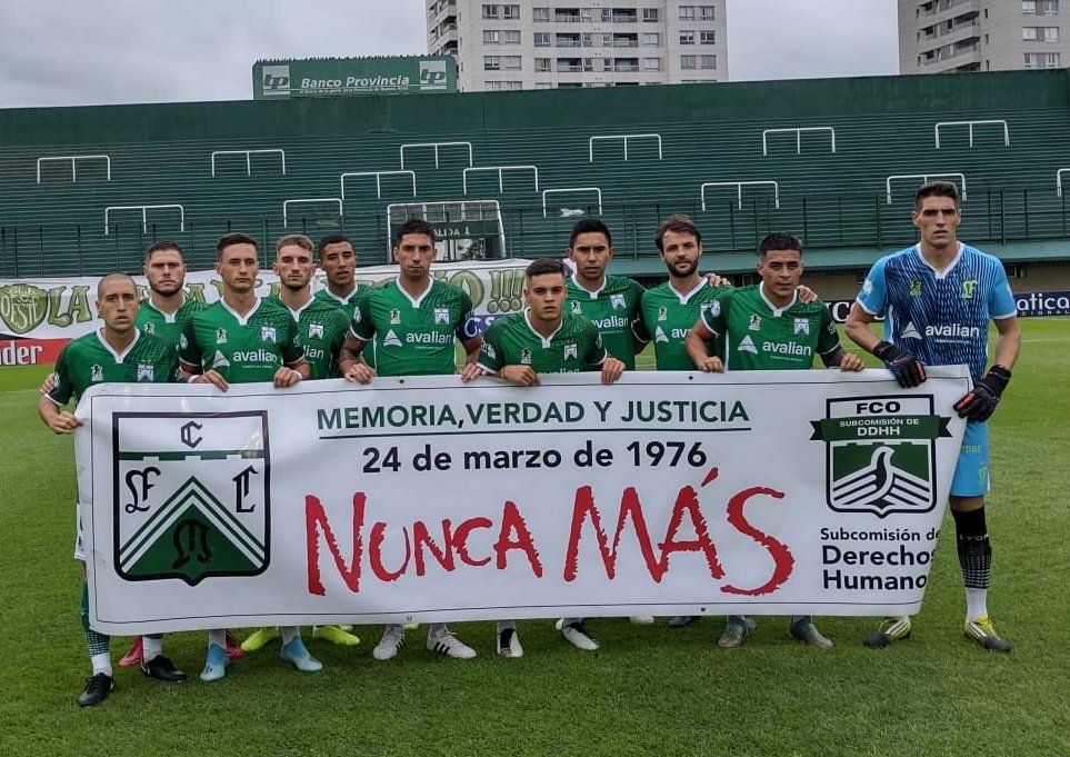 perroverde527's tweet photo. Supimos ser un club modelo y primero en todos los deportes, distinguidos por la UNESCO por la labor social y pioneros en mantener viva la memoria por los DDHH. Tenemos una historia grande y todo un futuro por hacer. Celebremos con orgullo un año más. ¡Salud! 🥂 
#Ferro117 https://t.co/WuBG0c0MC8