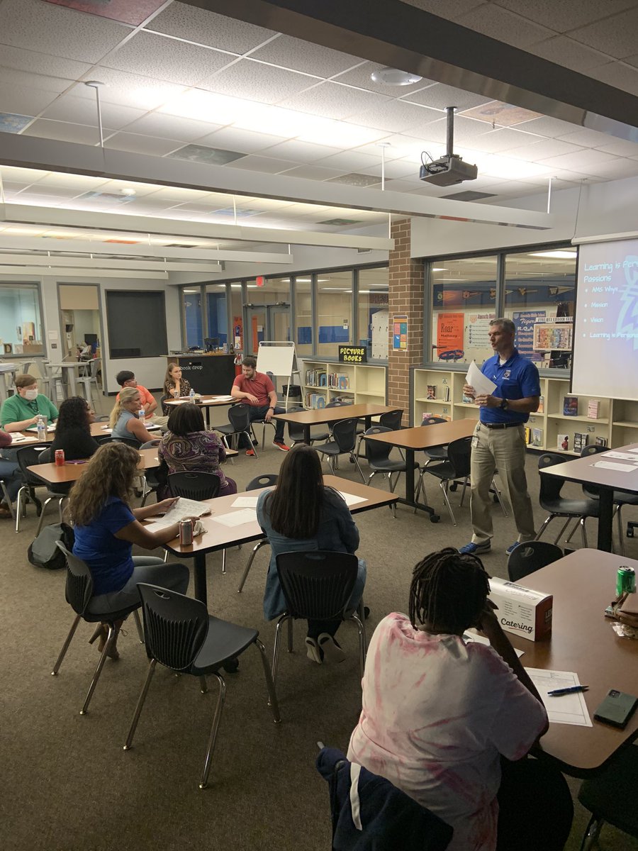 SteveSteinke76's tweet image. It was a great day @HumbleISD_AMS with our new Ts. Lots of energy and learning. #AtascaTigers #LearningisPersonal @HumbleISD_PL