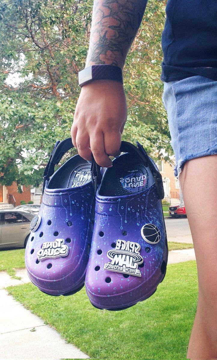 ra_quel_quel's tweet photo. I haven't done one of these in awhile..
The Crocs x Space Jam Collab
@Crocs @spacejammovie #CrocsQueen https://t.co/zbwRUm4FPH