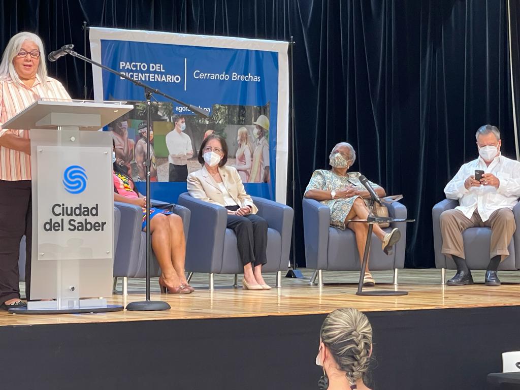 CindyMongeG's tweet photo. Participamos junto a la Coordinadora Ejecutiva Nacional y el Consejo Consultivo, en la instalación de la Comisión Nacional de Ambiente y Acceso al Agua, en el marco del cuarto eslabón del Pacto por el Bicentenario "Cerrando Brechas" https://t.co/pnIkSQxjrj