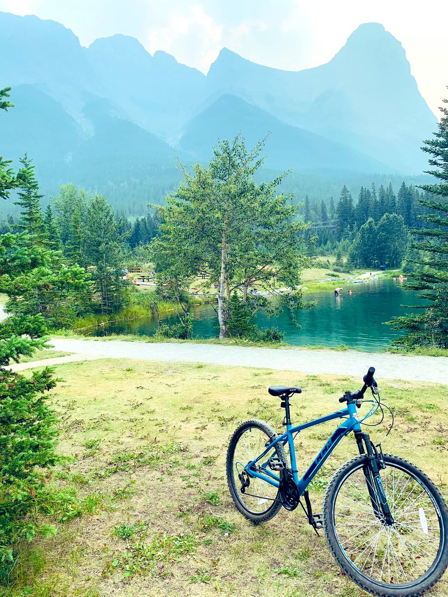 888She's tweet photo. #canmore #quarrylake #biking 💓 https://t.co/zr8k4RGwch