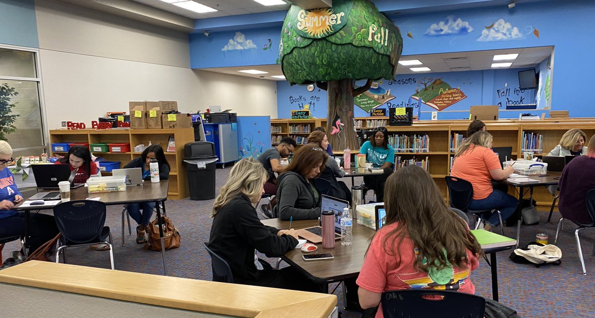 I could not be prouder of the work JAM staff put in these past two days!  We can’t wait to tell you about it! 📚🧮📝#mission #vision #corebeliefs #campusimprovement #growth Leadership Institute 2021 @NISDMireles @latia_bishop #Leadership @NISD