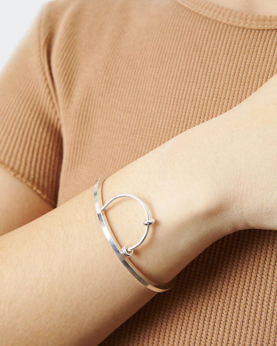 EveryHumanAU's tweet photo. Can you tell this jewellery is sensory-friendly?

Lux + Luca are a premium jewellery brand with integrating fidget elements into the designs for a sensory experience.

Shop accessible jewellery here: https://t.co/m5gthozkWo https://t.co/1utsUTkbP6