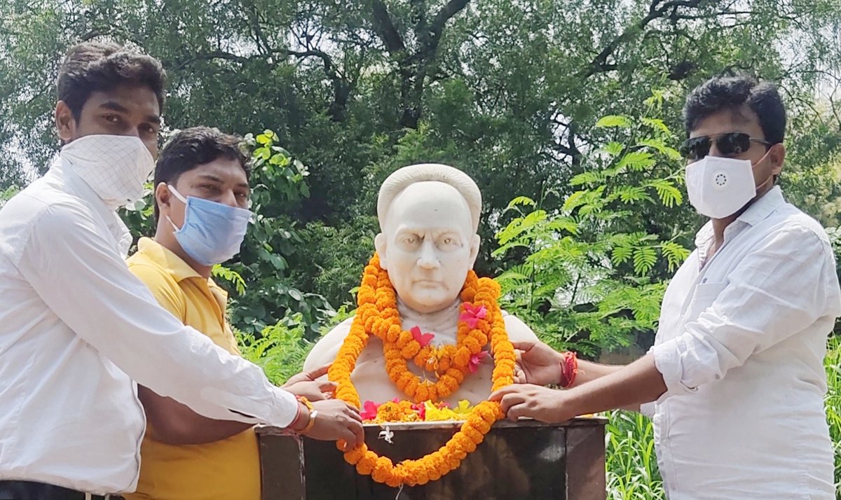 Santpress_jmt's tweet photo. प्रसिद्ध समाज सुधारक, स्वतंत्रता सेनानी एवं महान शिक्षाविद ईश्वर चन्द्र विद्यासागर जी की पुण्यतिथि पर उन्हें शत्-शत् नमन। उन्होंने विधवा पुर्नविवाह, महिला सशक्तिकरण तथा बंगाल पुनर्जागरण के लिए महत्वपूर्ण भूमिका निभाई है। 
@HemantSorenJMM @Dist_Admin_Jmt @Alamgircongress https://t.co/3JPzwhcl5v