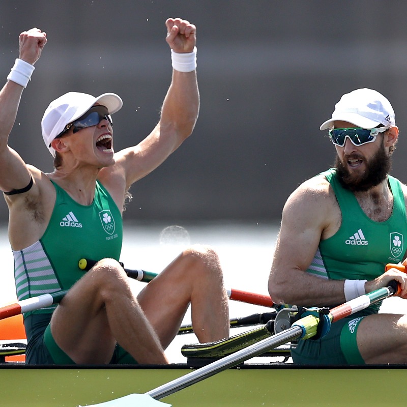 Tokyo2020's tweet photo. 29 July- #Rowing - Lightweight Men's Double Sculls

🥇Ireland🇮🇪
🥈Germany🇩🇪
🥉Italy🇮🇹

#UnitedByEmotion | #StrongerTogether | #Olympics | #Tokyo2020