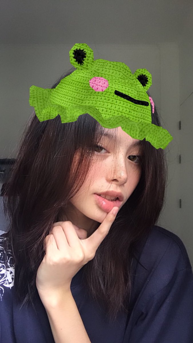 frnzlynfby tweet picture