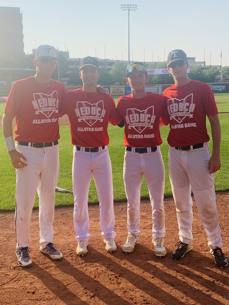 CoachPecnik's tweet photo. Just a couple of 2021 @OhioLonghorns  getting to play ball one last time together. 🤘🏻🧡
@NEOBCA 

@nplack_24 @Christian_Harrr @Ebaum34 @NathanGrega25 @KadeKimmel @Jack_mathey22 @dyfelt @Max9Hollan https://t.co/Ol99yGW9jv