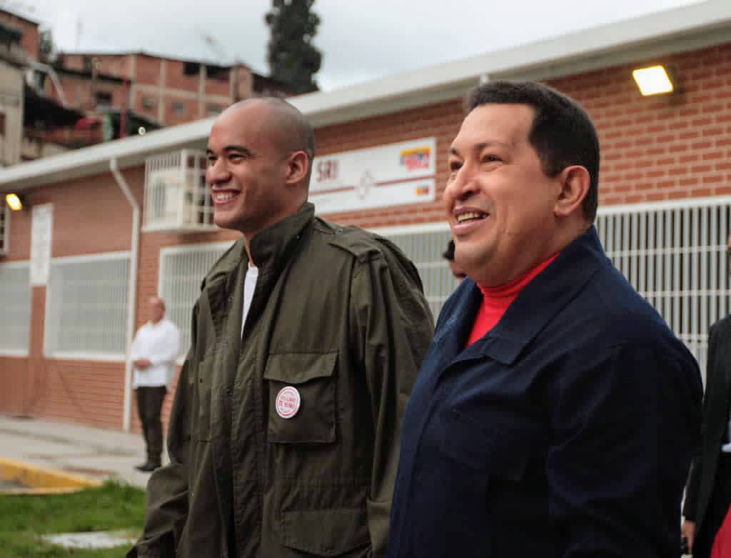 Dos hombres de lucha y de amor  Patriótico a un pueblo <a href="/HectoRodriguez/">Héctor Rodríguez C.</a>
<a href="/chavezcandanga/">Hugo Chávez Frías</a>
Feliz Cumpleaños Comandante dejaste un legado Revolucionario a todo un pueblo que te seguirá hasta la victoria siempre.
¡Venceremos!