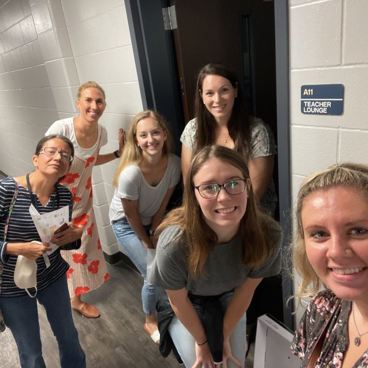 HumbleISD_WHE's tweet photo. Great afternoon with our @HumbleISD_WHE new staff!! @GooseChase Scavenger Hunt around the building to find some of the important places around campus!! #WHEareRESILIENT #TogetherWeMakeATeam https://t.co/MEdgIzDO6S
