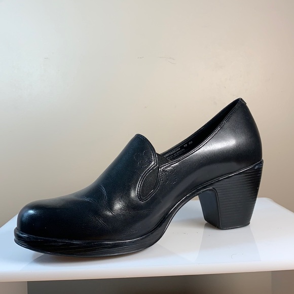 hortboy74's tweet photo. So good I had to share! Check out all the items I'm loving on @Poshmarkapp #poshmark #fashion #style #shopmycloset #etienneaigner #bensherman #dansko: https://t.co/onS25FbcGU https://t.co/QaVRSkJEVa