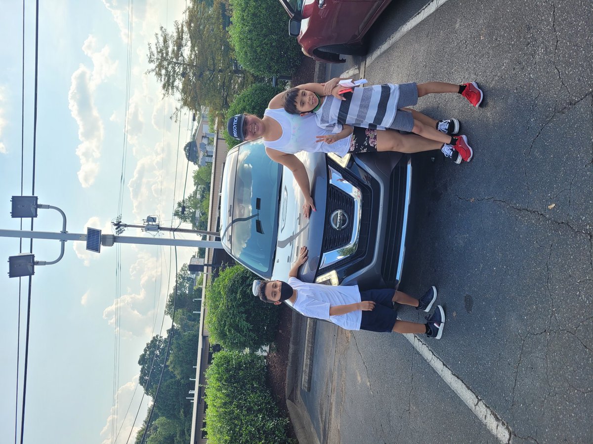 Anamiamipromos's tweet photo. Happy customer at Scott Clark Nissan South Blvd. https://t.co/EuIqh4Y4qV