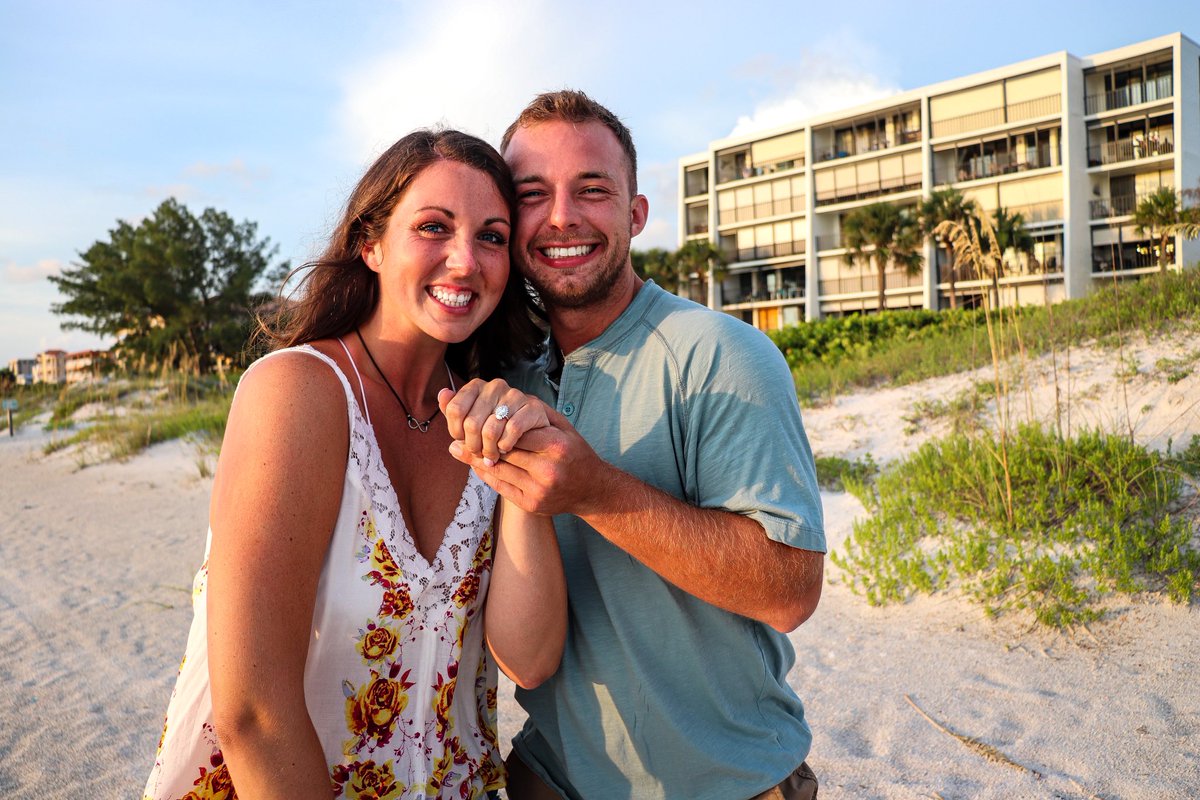 AudraCatelynn's tweet photo. 7•27•2021
Easiest decision of my life 🤍
Can’t believe I get to do forever with my absolute best friend https://t.co/PifXuhm0Qs