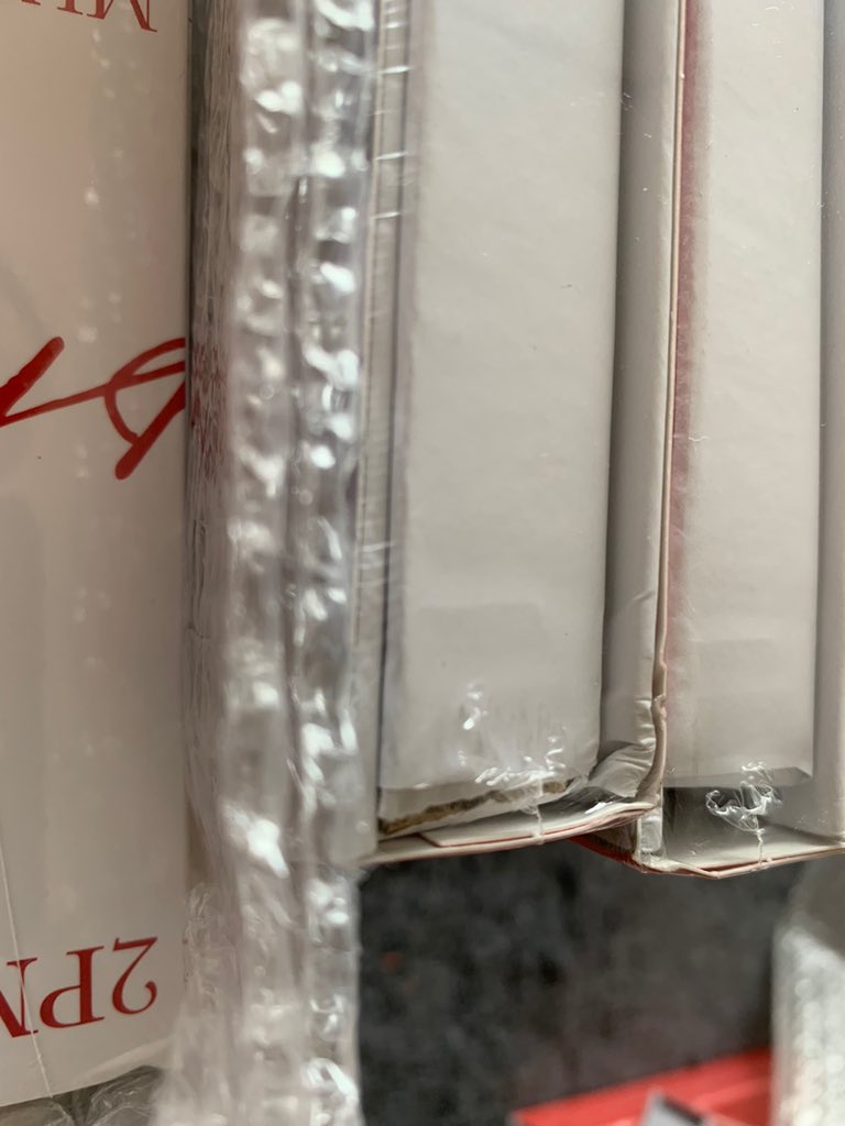 MYHottest2PM's tweet photo. [UPDATE MUST ALBUM] Dear buyers, we would like to let you know that when we received the albums from Korea, some of the albums are dented or some crack on the boxes, like these pictures. https://t.co/Z3tYxfo4Qw