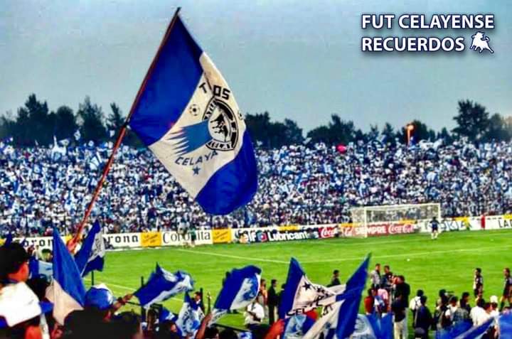 Así lucia el Estadio Miguel Alemán Valdés antes de la ampliación de las cabeceras 😍💙