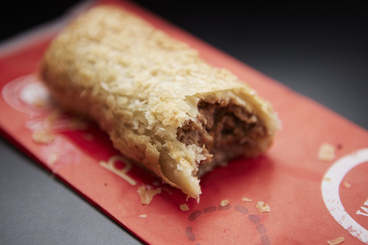 PieFaceAus's tweet photo. BIG NEWS! Right now you can pick up a tasty sausage roll and one of our award winning pies, for just $10

#PieFace #MealDeal #Award #Winning #Pie #Lunch #Special https://t.co/qOzRAYHJBs