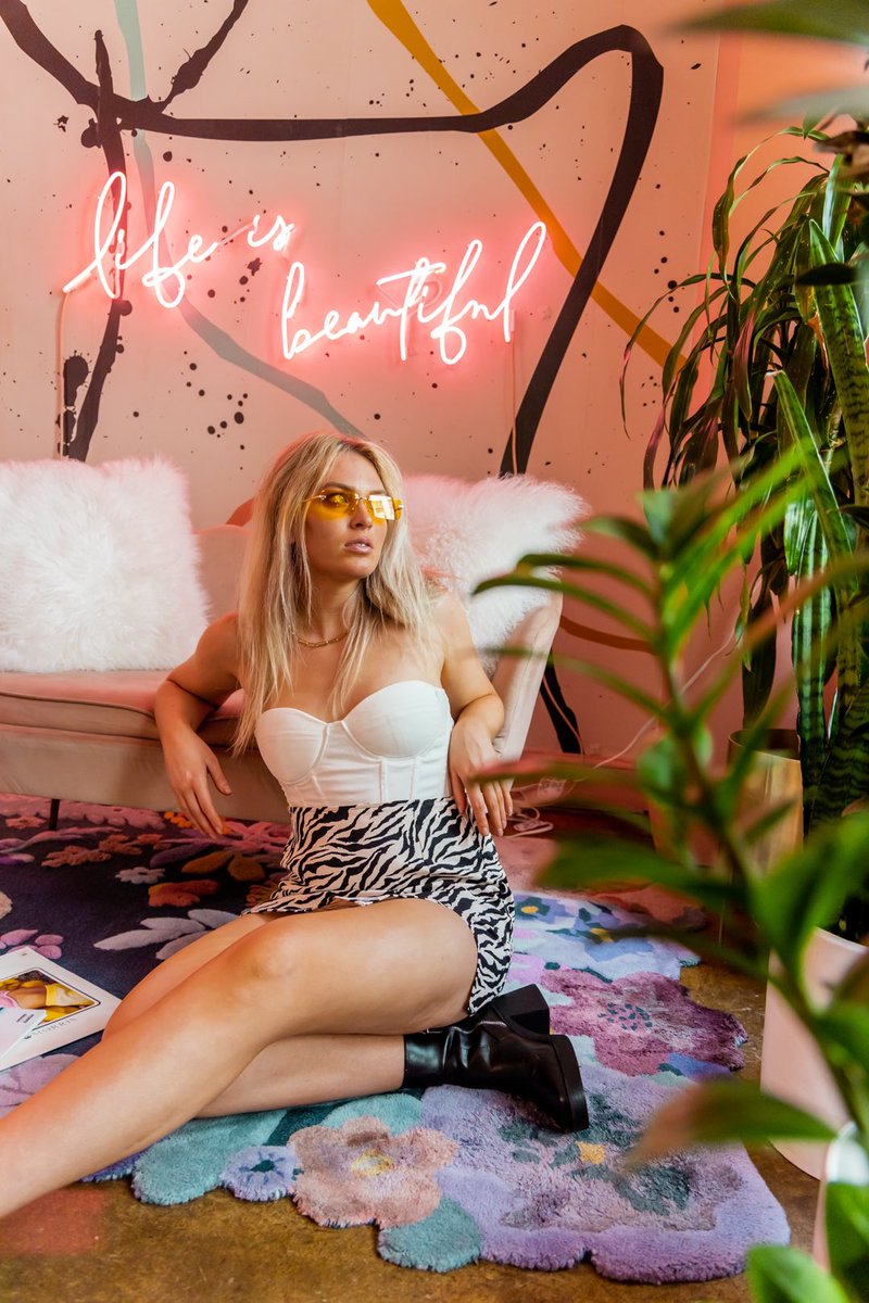 My instagrams getting a bit of an update… 

You ready for it? 

Instagram.com/QTCinderella