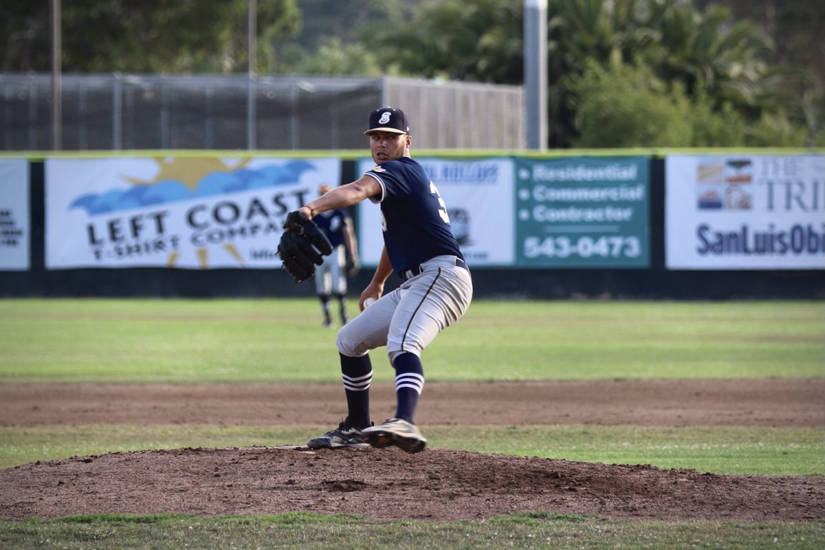 ArroyoSecoCCL's tweet photo. B2 | Saints 1, Blues 2

Crisis Averted 😎

@sonduckkyle (@UTSABSB) gets a double-play after entering in relief of @tommyhannan_7 (@CalBaseball), stranding the bases loaded and keeping the Saints in this one.

#SaintsAreHot #CCLBaseball https://t.co/LaCdMthWvA