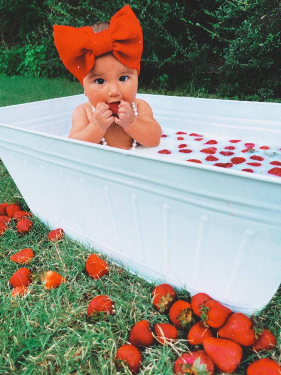 Giselleba_'s tweet photo. my sweet little baby https://t.co/37WFigIjyM