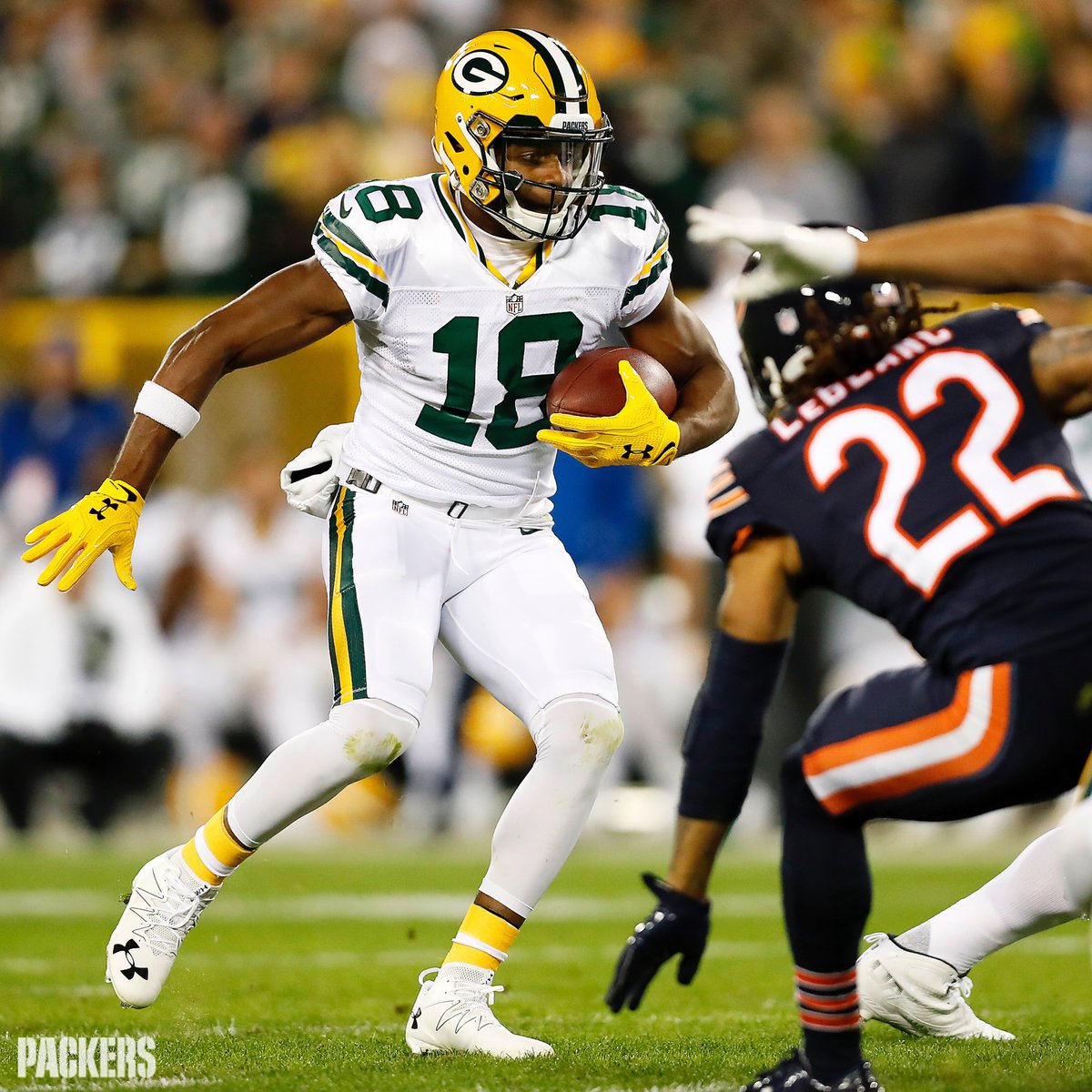 packers's tweet image. .@rcobb18 is 🔙 in Green Bay!

#GoPackGo