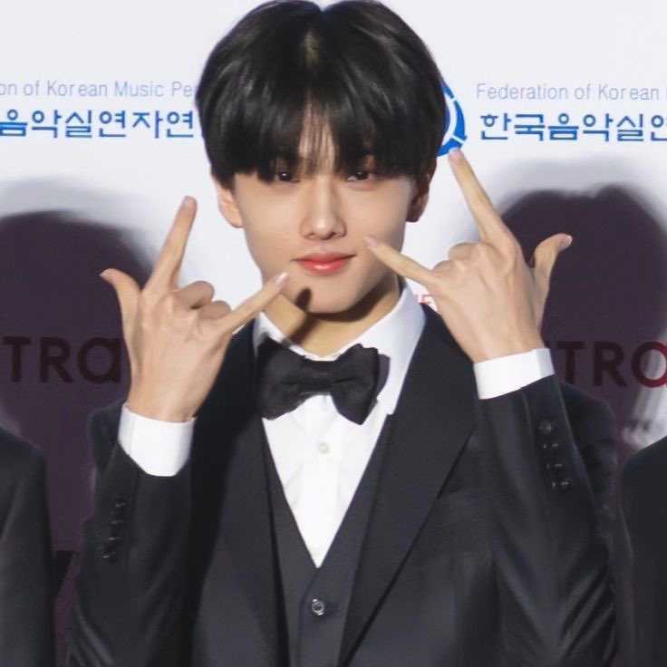 frogisung's tweet photo. putting this jisung back on the tl https://t.co/E0ibo6cqki
