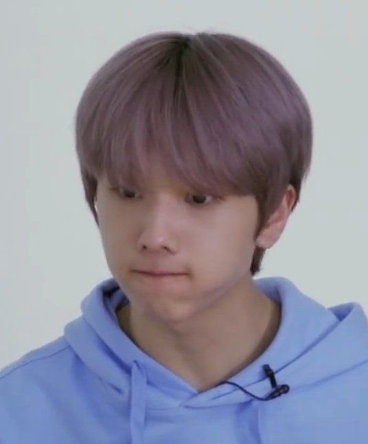 frogisung's tweet photo. when jisung puffs his cheeks out https://t.co/bLALmMl0N8