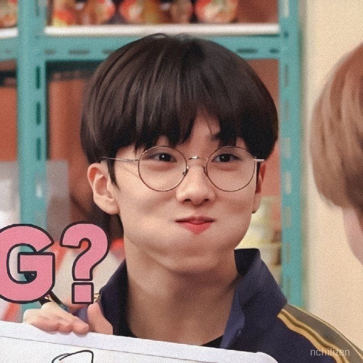 frogisung's tweet photo. when jisung puffs his cheeks out https://t.co/bLALmMl0N8