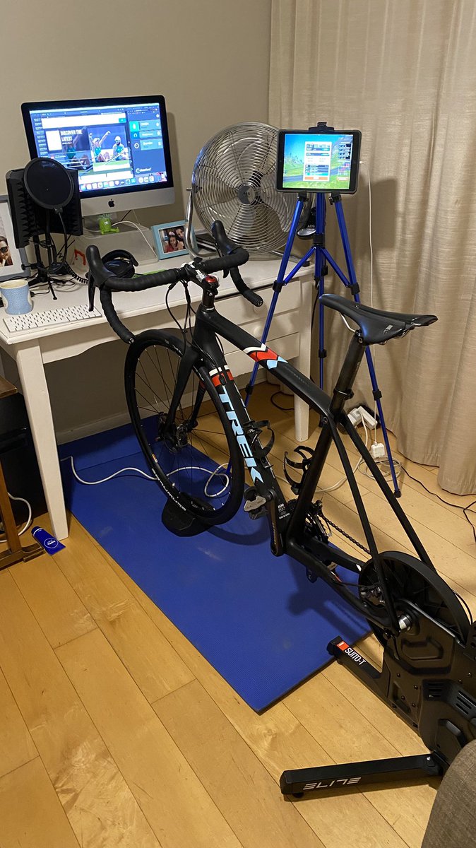 owenhannie's tweet image. This is my office for the next four hours , as @moflavadj has challenge me to ride 100km for charity. If I achieve this by 09:00, we will give a charity of my choice, R5000. #SanlamSavingsJar #themorningflava