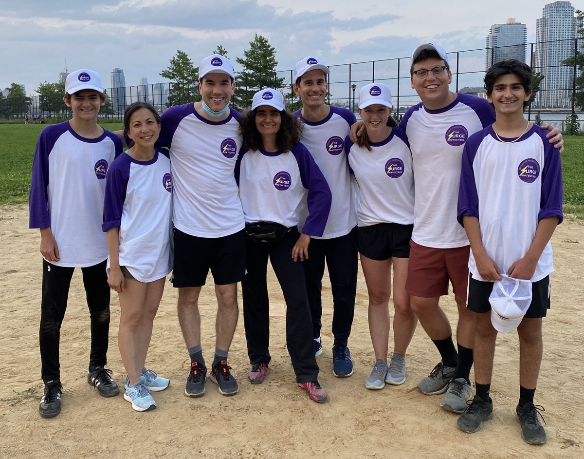 The @nyulangone Division of #hospitalmedicine creates community off and on the field. Looking great SURGE PROTECTORS!