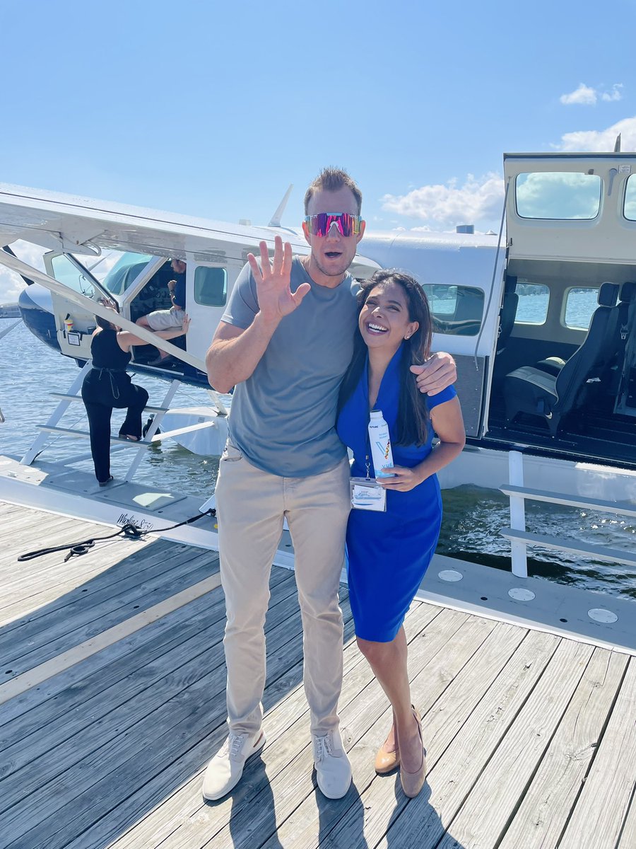 elysia_rod's tweet photo. And that's a wrap on the #FlyTailwind launch events! Service starts August 3rd. See https://t.co/qEjwOI0Lpc for tickets. Oh and @GordieGronk has a new drink out - check out #vuedrink https://t.co/Jt8deWFPJy
