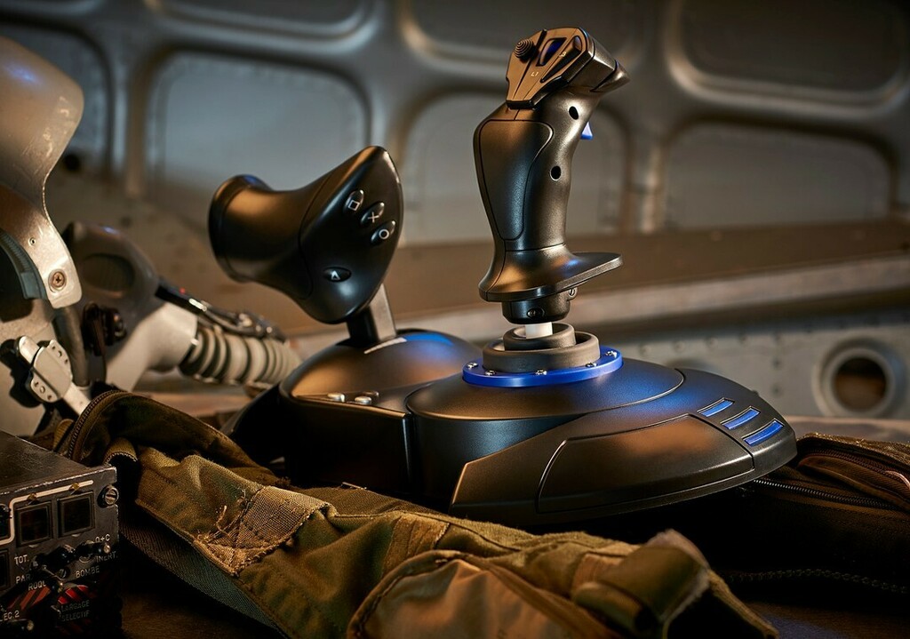 BluemouthInt's tweet photo. The skies are yours with the @tmthrustmaster T.Flight Hotas 4! With a detachable throttle and joystick, play your favourite flight sim your way today!
.
.
#thrustmaster #tflighthotas4 #hotas #flight #flying #sim #simulator #joystick #throttle #planes #je… https://t.co/Mj3WNoOsi7 https://t.co/tg7pUoIbGc