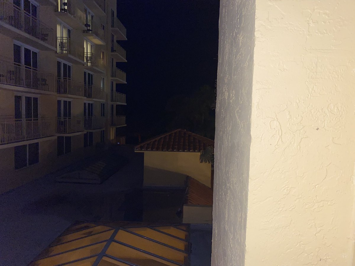 TomEllsworth's tweet photo. Diamond status @HiltonHonors AND the specific representation of rooms on the @HiltonHotels app mean NOTHING. Reserved & charged for ocean front room in Deerfield Beach FL. Takes a complete lack of regard for the most loyal customers to do this & not fix it. No words. #hiltonfail https://t.co/XcYKPbCeAS
