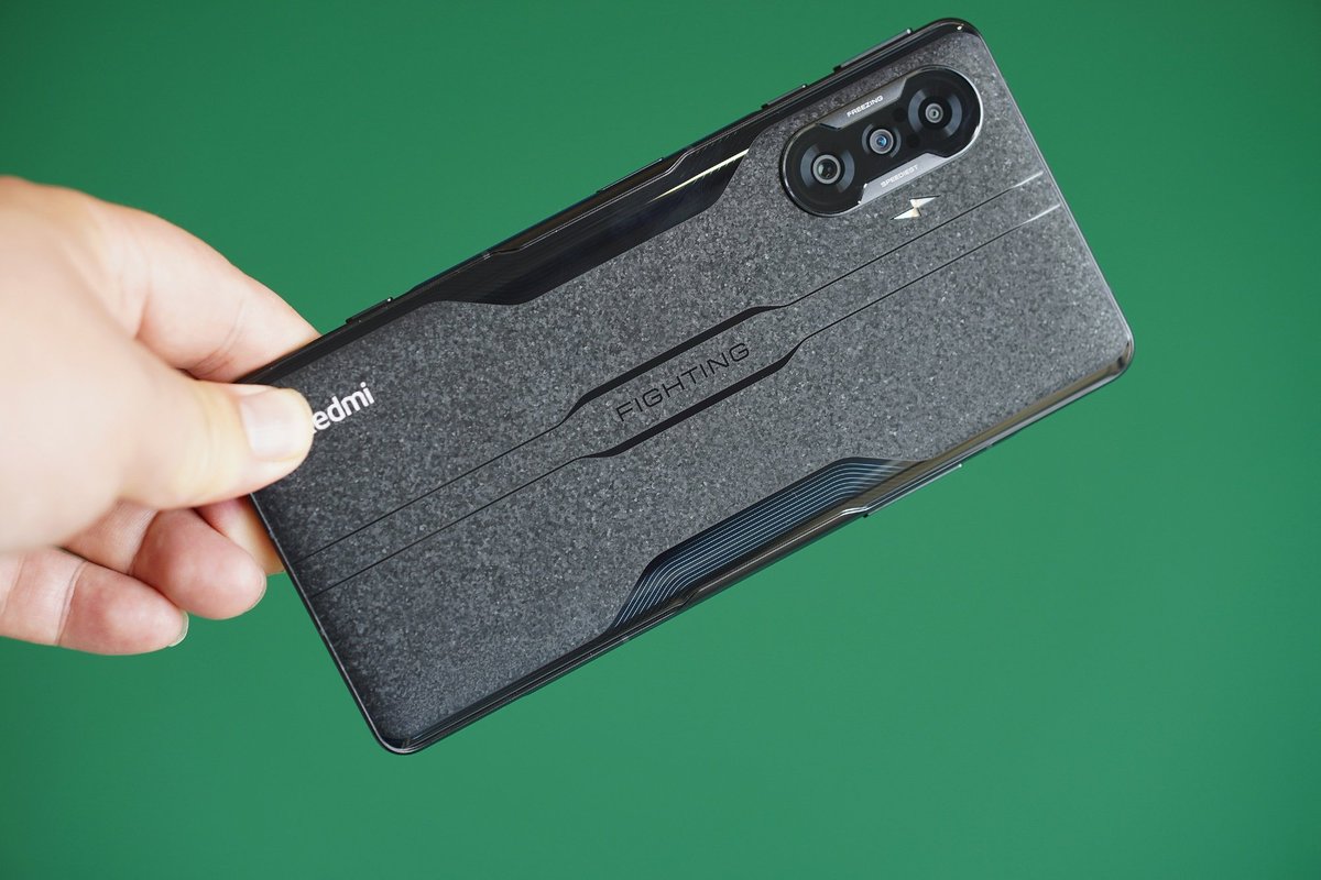 Liptonfindx's tweet photo. Clip Unbox - Redmi K40 Gaming Edition
 new color "Inverse Scale Special"

Price:
12+256GB : ¥2699 ,INR 30,980 
#RedmiK40GamingEdition
#RedmiK40Gaming
#Redmi #POCOF3GT 
#RedmiK40GameEnhancedEdition 
#RedmiK40GameEnhancedEditionInverseScaleSpecial https://t.co/JF3qQMsXYz