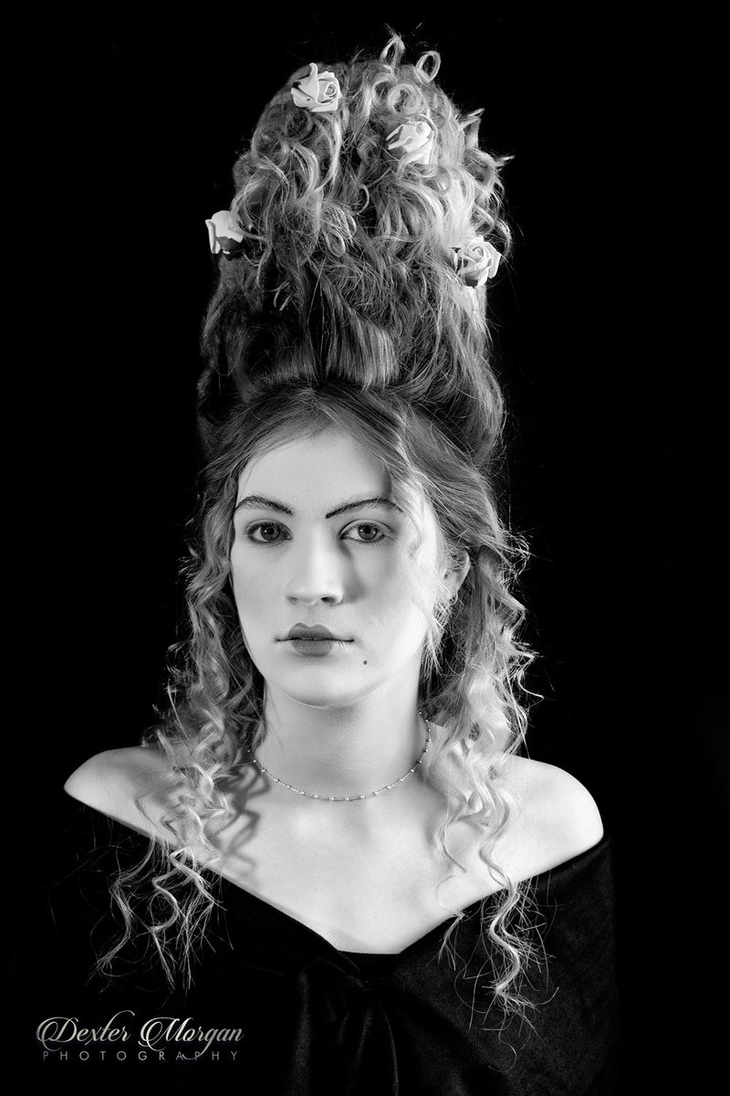 stamfordcolluk's tweet image. Throwback Thursday! Today we are revisiting the incredible photos from the Georgian Photoshoot. Hair and make-up was done by our very talented Level 3 Hair and Media Make-up students, and photographs were taken by @DexMorganPhoto. 👏

#Stamforduk #StamfordCollege