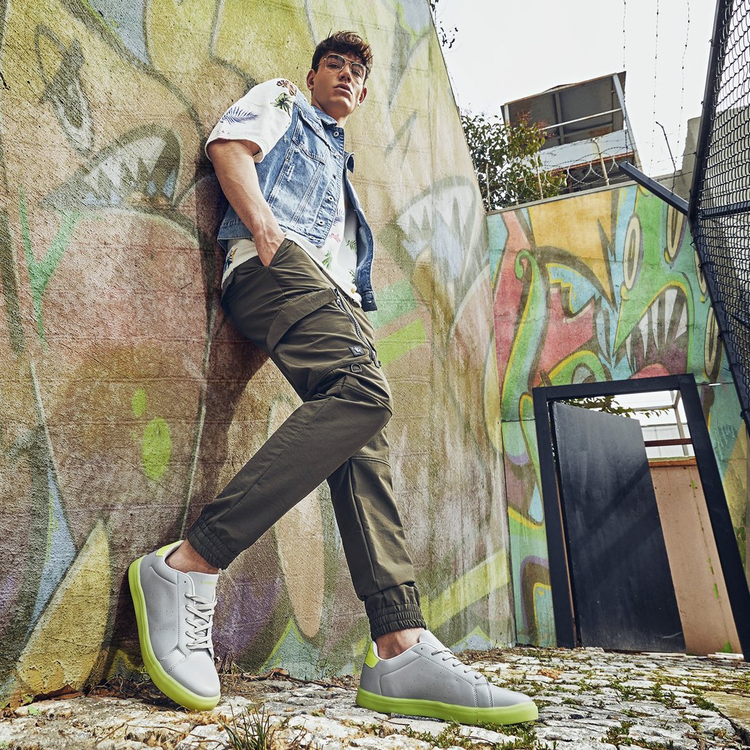 Yazın duruşu neon, tarzı Kinetix. 
bit.ly/3l8C5zy

HARVEY 
Numara Aralığı: 40-45
Model Kod: 100496527

#Kinetix