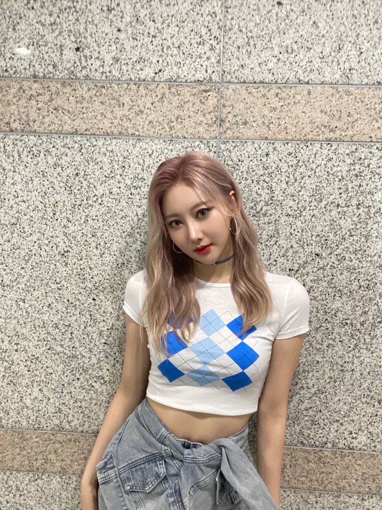 PURPLEBECK1's tweet photo. #예림 #yerim #세연 #seyeon https://t.co/QlWoSlwGKf