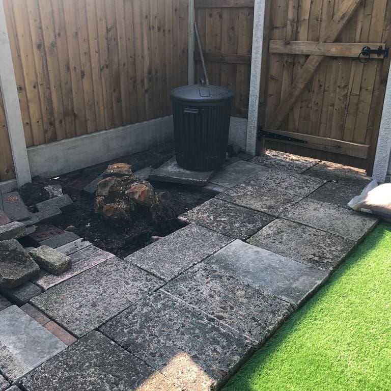 Tree_Surgeon_NW's tweet photo. Tree stump removal in Worsley, greatt work by Alex as always #treestumpremoval #rapidstumpremoval #worsley #salford #manchester #greatermanchester https://t.co/FFABRtYrvk