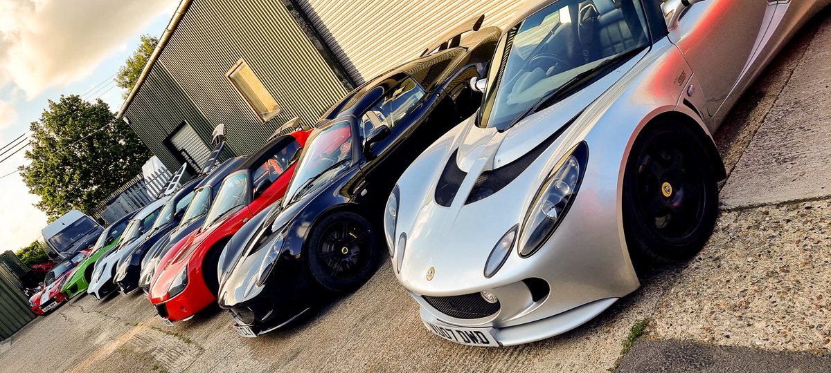 thelotusforums's tweet photo. Members of TLF & other Lotus clubs headed down to our friends at @Maidstone Sports Cars for a meet-up and BBQ yesterday evening. It's good to be getting back out & great to catch up with friends. Awesome to see so many well presented cars looking just amazing too! #ForTheOwners https://t.co/w3YI13IxoS