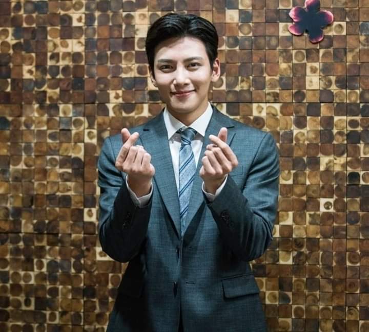 Mell783's tweet photo. Im so afraid about my friend the best actor Ji Chang Wook test positive covid 19.However i always pray with him.I hope everything is ok.
#AlwaysPrayJiChangWook
#FansJiChangWookFromMalaysia
#SaranghaeJiChangWook
We always pray for you
Ji Chang Wook
We always love you forever https://t.co/Dfu5JT7aad
